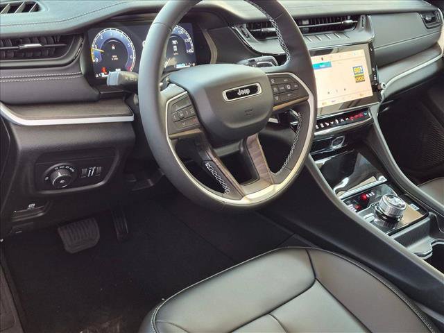 New 2026 Jeep Grand Cherokee Limited AWD/4WD image 3