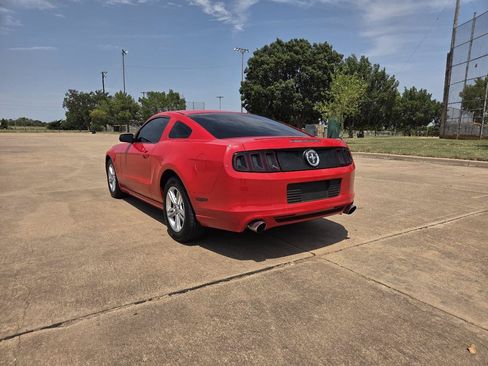 Used 2013 Ford Mustang Coupe RWD image 7