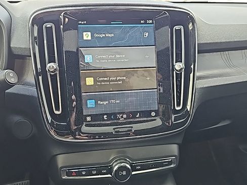 Used 2023 Volvo XC40 Recharge Ultimate image 5