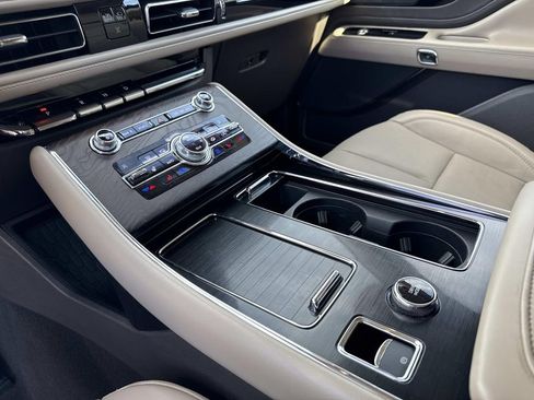 Used 2020 Lincoln Aviator Reserve w/ Equipment Group 201A image 26