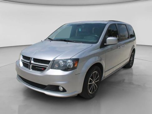 Used 2019 Dodge Grand Caravan GT FWD image 2
