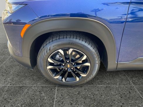 Used 2023 Chevrolet TrailBlazer LT FWD image 14