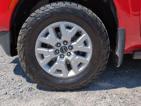 Used 2022 Nissan Frontier SV AWD/4WD image 9