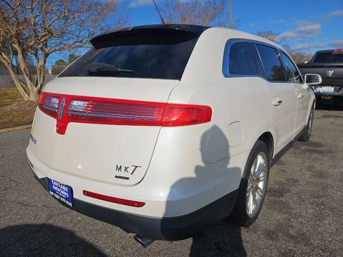 Used 2014 Lincoln MKT AWD w/ Equipment Group 201A image 6