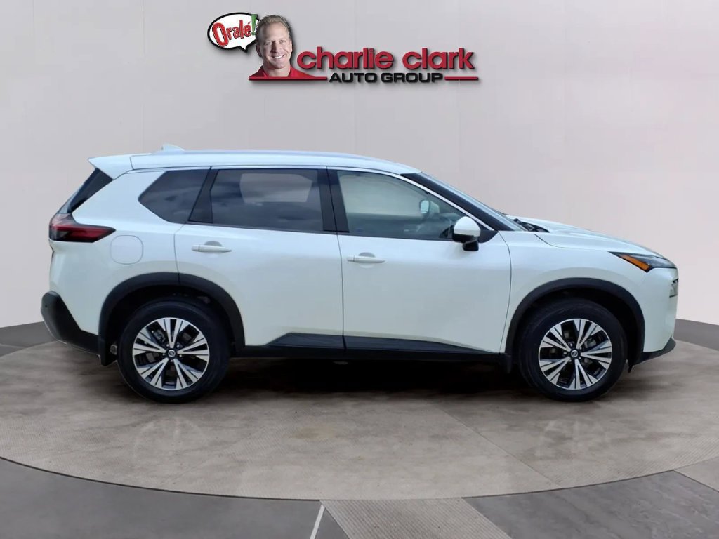 Certified 2021 Nissan Rogue SV w/ Premium Package FWD image 6