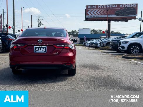 Used 2024 Toyota Camry LE image 6