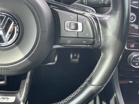 Used 2015 Volkswagen Golf R 4-Door AWD/4WD image 33