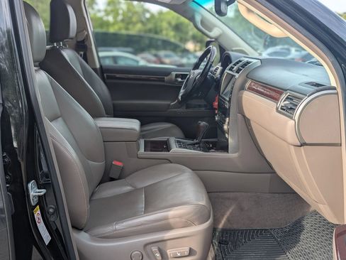Used 2017 Lexus GX 460 Luxury AWD/4WD image 29