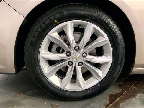 Used 2024 Chevrolet Malibu LT FWD image 9