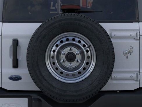 New 2025 Ford Bronco 4-Door image 24