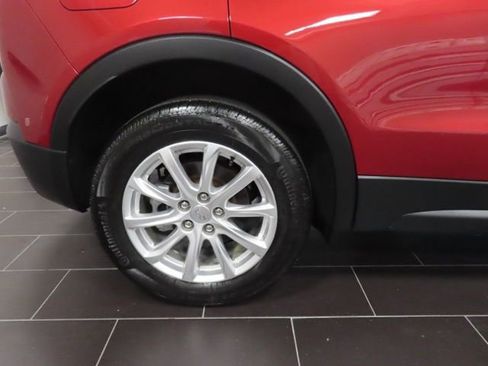 Used 2020 Cadillac XT4 Luxury w/ Cold Weather Package image 16