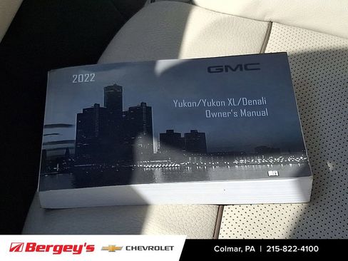 Used 2022 GMC Yukon Denali AWD/4WD image 32