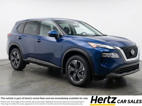 Used 2025 Nissan Rogue SV image 1