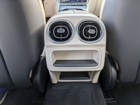 Used 2025 Mercedes-Benz C 300 Sedan image 17