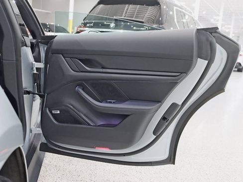 Used 2021 Porsche Taycan 4S image 38