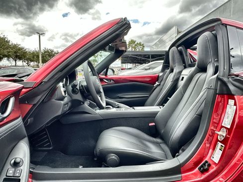New 2025 MAZDA MX-5 Miata RF Grand Touring image 2