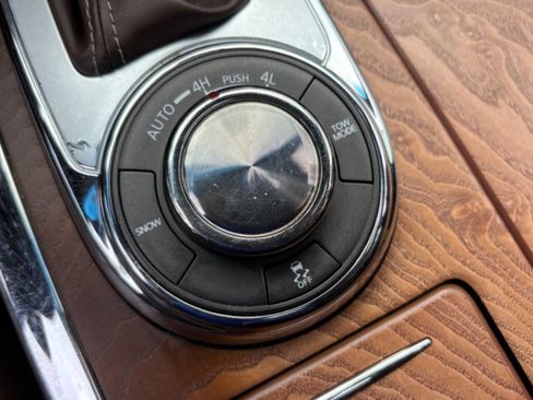 Used 2016 INFINITI QX80 Limited image 33