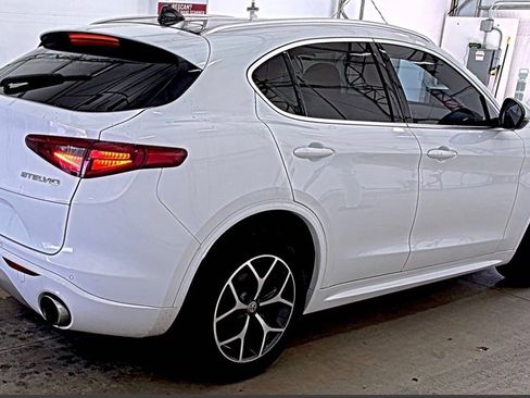 Used 2021 Alfa Romeo Stelvio Ti image 3