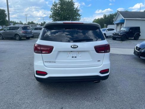 Used 2019 Kia Sorento FWD image 6