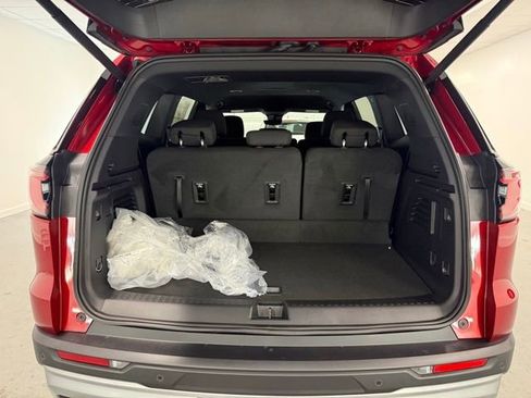 New 2026 GMC Acadia Elevation FWD image 8