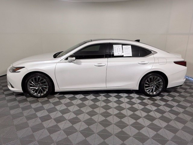 Used 2025 Lexus ES 350 Ultra Luxury w/ Accessory Package (Z2) FWD image 3