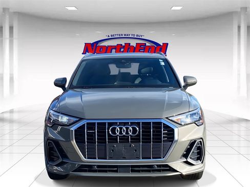 Used 2021 Audi Q3 2.0T Premium w/ Convenience Package image 2
