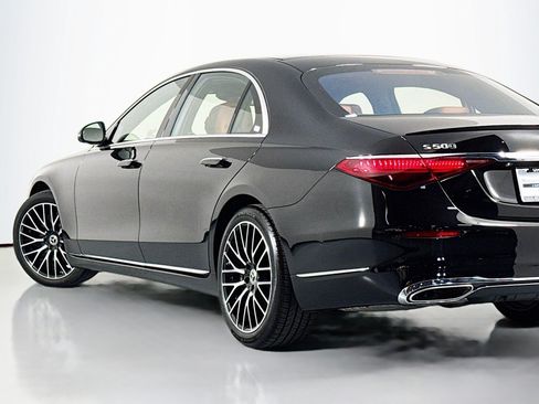 Certified 2026 Mercedes-Benz S 500 4MATIC image 17