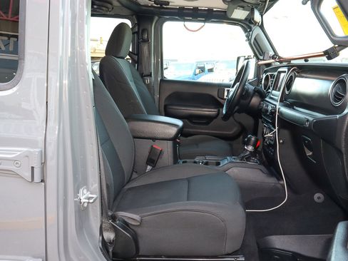 Used 2021 Jeep Gladiator Sport image 35