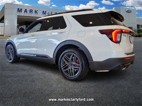 New 2025 Ford Explorer ST image 4