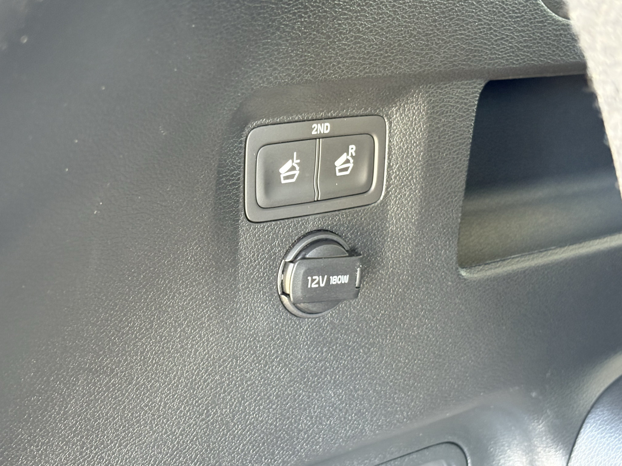 Used 2024 Kia Telluride EX AWD/4WD image 8