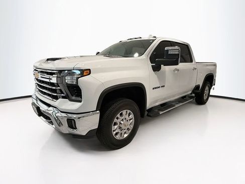 Used 2024 Chevrolet Silverado 2500 LTZ w/ LTZ Plus Package AWD/4WD image 3