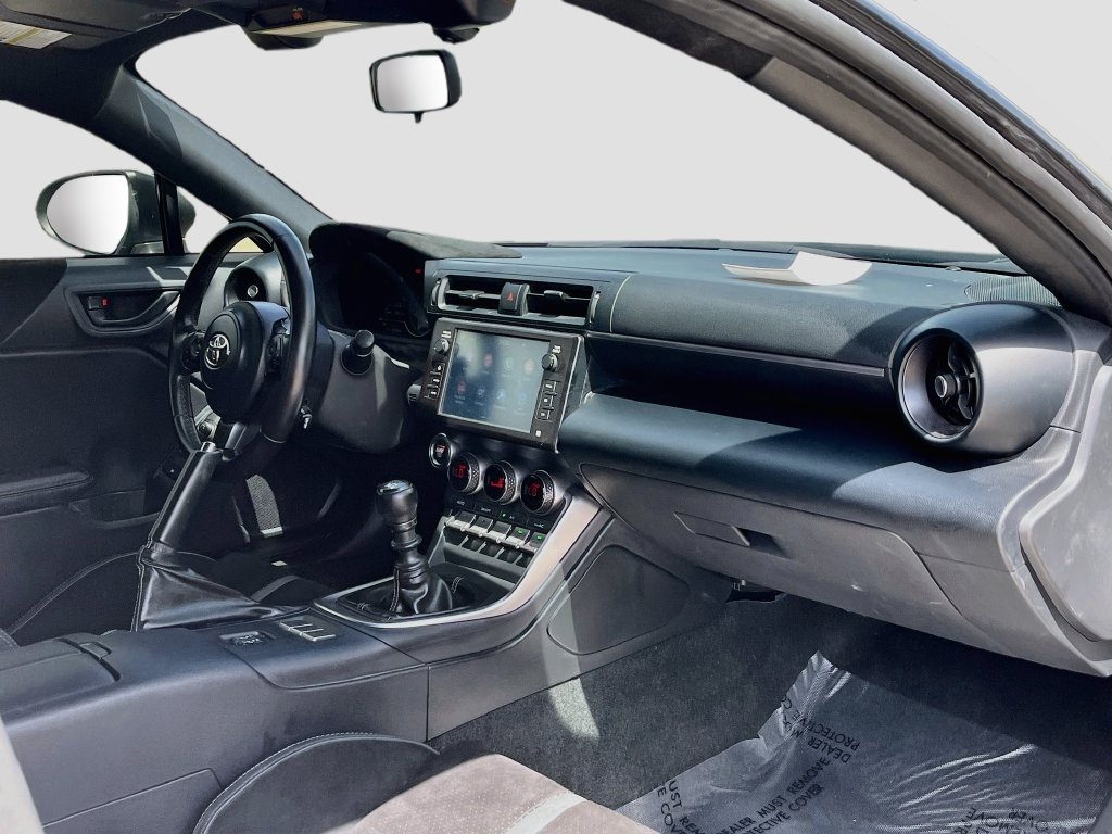 Used 2024 Toyota GR86 Premium RWD image 27