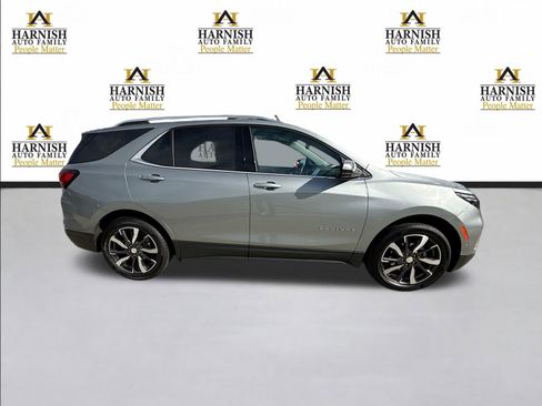 Used 2023 Chevrolet Equinox Premier image 7