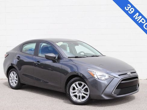 Used 2017 Toyota Yaris iA FWD image 1