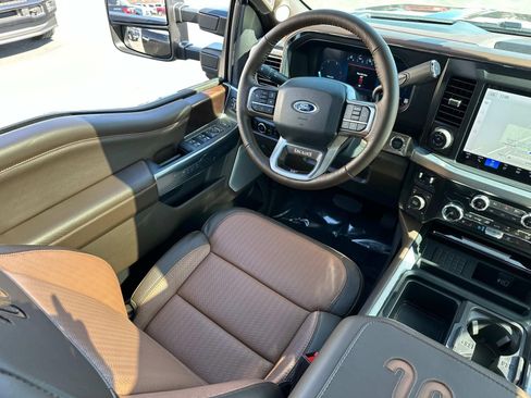 New 2025 Ford F350 King Ranch w/ Chrome Package image 27
