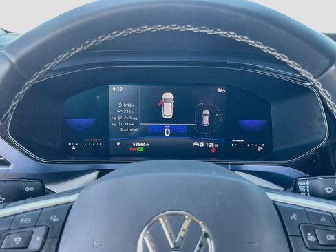 Used 2022 Volkswagen Taos SE image 12