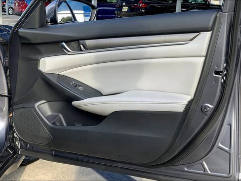 Used 2020 Honda Accord LX image 23