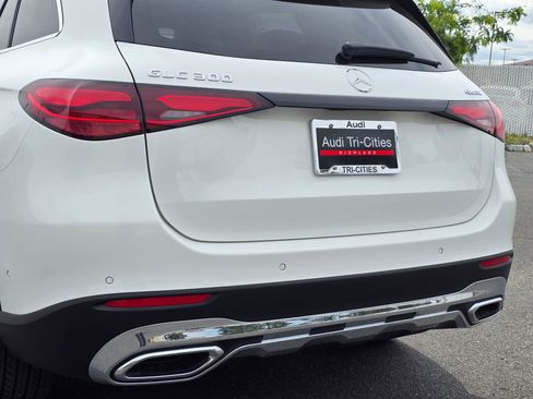 Used 2023 Mercedes-Benz GLC 300 4MATIC image 7