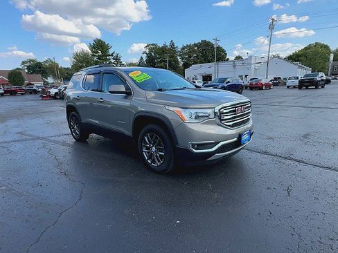 Certified 2019 GMC Acadia SLT image 2