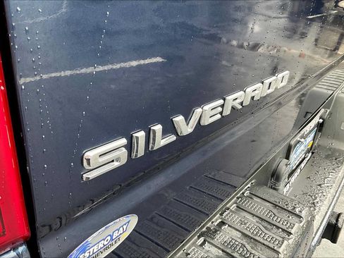 Used 2022 Chevrolet Silverado 1500 Custom RWD image 9