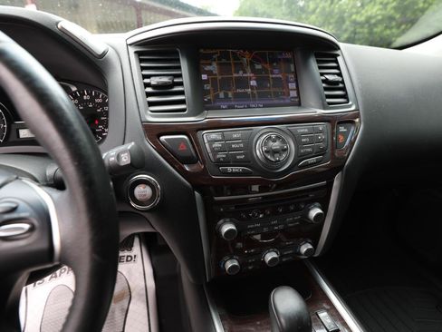 Used 2015 Nissan Pathfinder SL w/ SL Tech Package AWD/4WD image 21