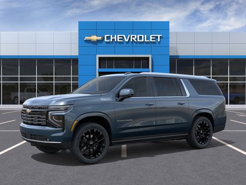 New 2026 Chevrolet Suburban High Country AWD/4WD image 2