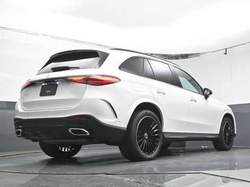 Used 2025 Mercedes-Benz GLC 300 w/ AMG Line image 39