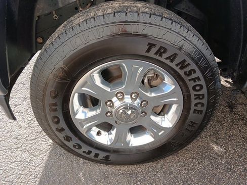 Used 2024 RAM 2500 Big Horn w/ Sport Appearance Package image 21