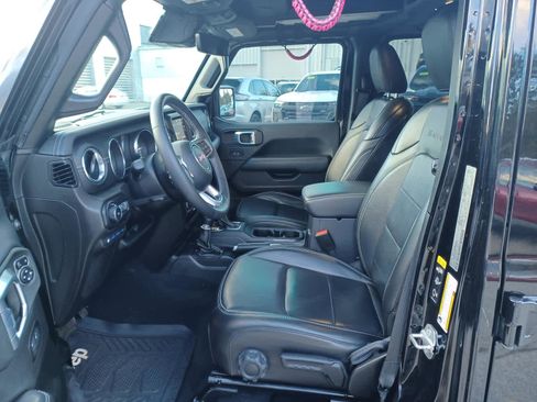 Used 2021 Jeep Wrangler Unlimited Sahara w/ Cold Weather Group image 7