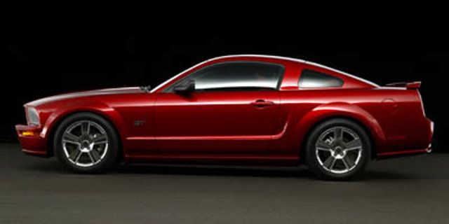 Used 2005 Ford Mustang GT RWD image 1