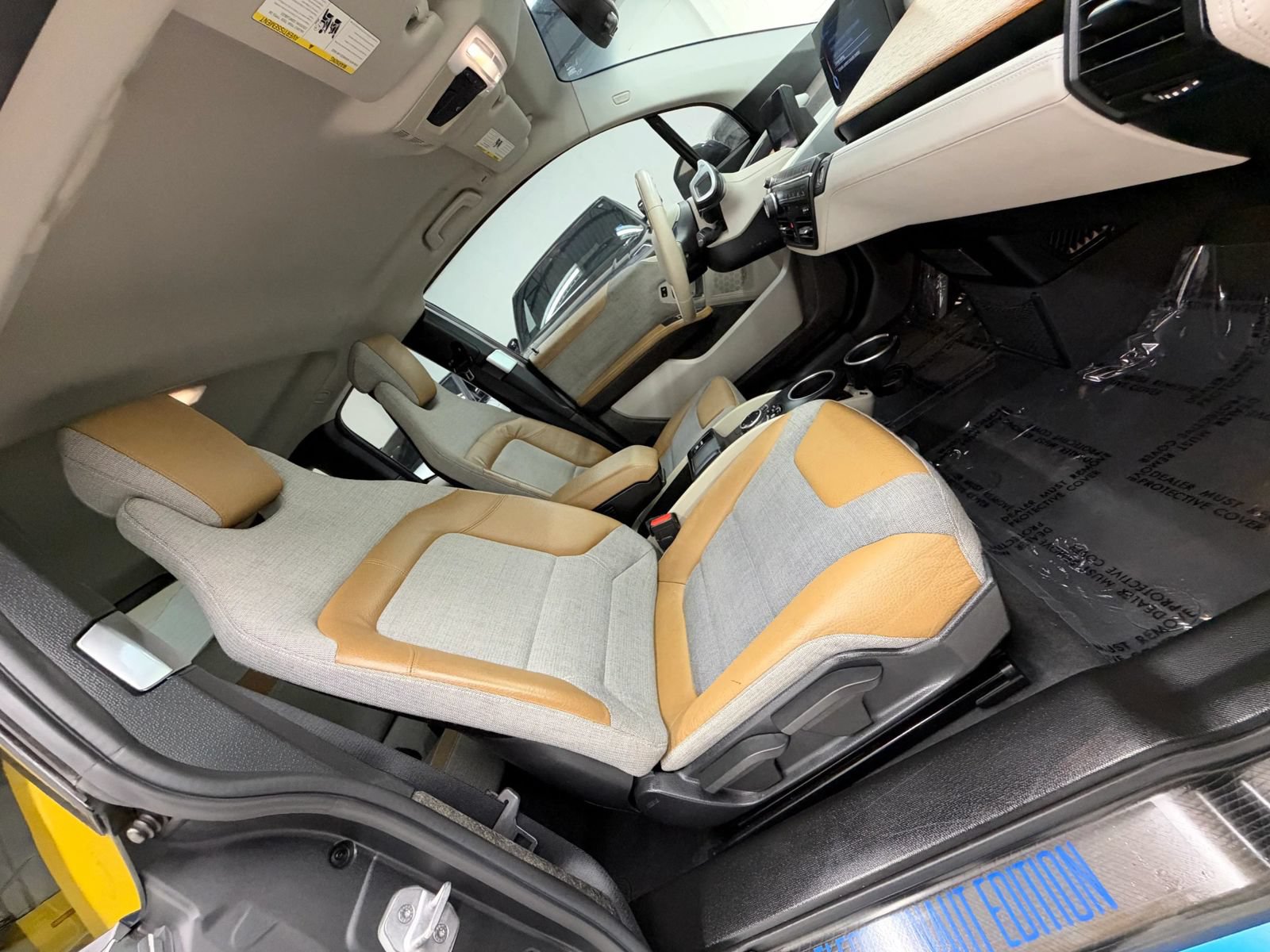 Used 2014 BMW i3 w/ Range Extender RWD image 24