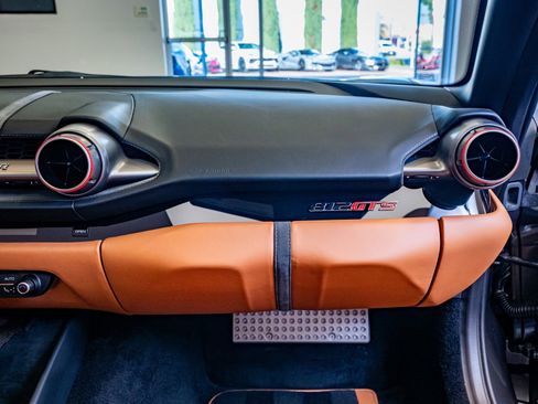 Used 2021 Ferrari 812 GTS image 16