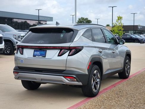 Certified 2025 Hyundai Tucson SEL FWD image 4