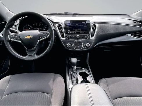 Used 2024 Chevrolet Malibu LT FWD image 7
